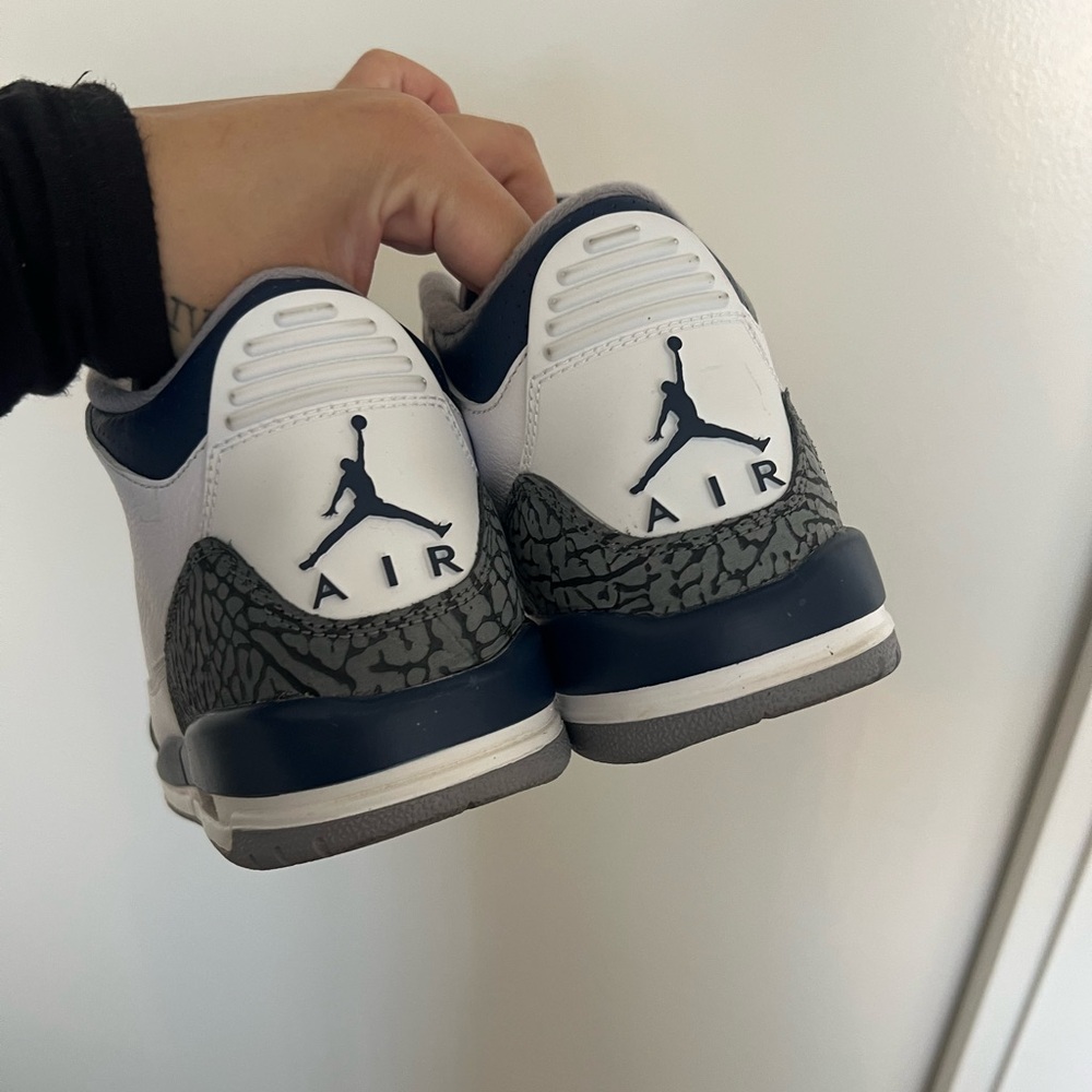 Jordan 3s - Picture 5 of 10